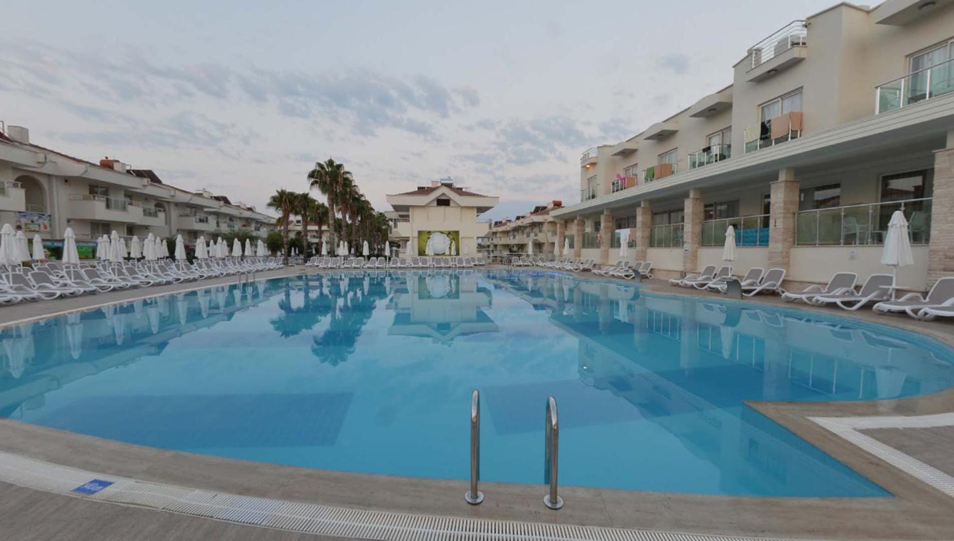 Dream Family Club Hotel Side Exterior foto